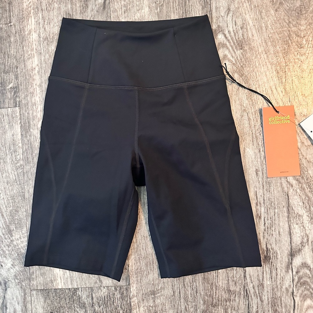 Girlfriend Collective Black Biker Shorts size XS NWT - Picture 1 of 4
